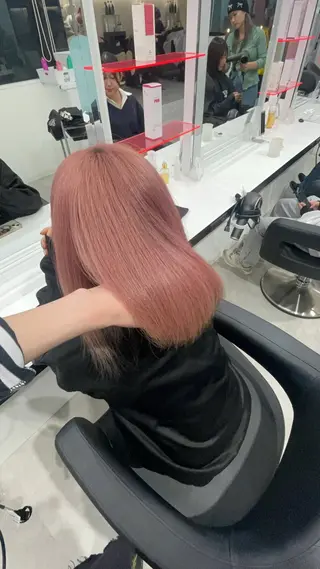 セミロング カラー 履歴修正屋さん／ ブロンド／ホワイトのヘアスタイル