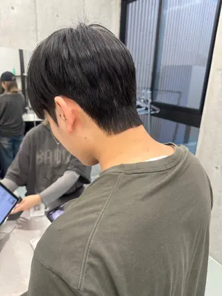 ショート パーマ メンズ 🫧umu.🫧韓国 /レイヤー/ハッシュのヘアスタイル