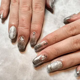 ネイル 長谷川 奈緒美のネイルデザイン