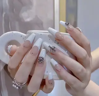 ネイル Queens PUPUのネイルデザイン