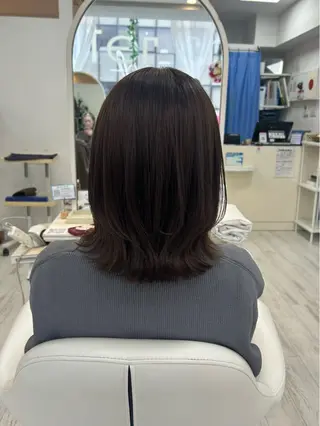 ミディアム カラー 小川 夏花のヘアスタイル