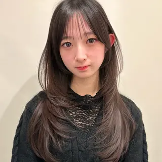 セミロング 🌹ハッシュカット、 レイヤー韓国ヘア🌹のヘアスタイル