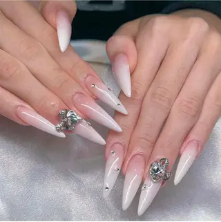 ネイル JIN 168 新大久保のネイルデザイン