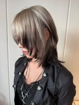セミロング 【⭐️艶髪レイヤー カット⭐️】長谷川のヘアスタイル