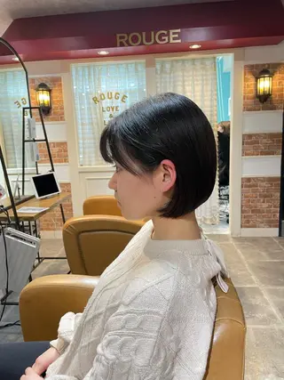 ショート 🫧小顔顔周りカット レイヤー/縮毛/白倉のヘアスタイル