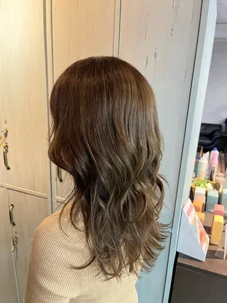 セミロング ジェリカヘア所属・喜多 佐和のヘアスタイル