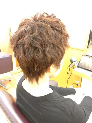 ショート パーマ 仮屋 敬介のヘアスタイル