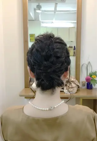 ミディアム ヘアアレンジ 塩崎 春香のヘアスタイル