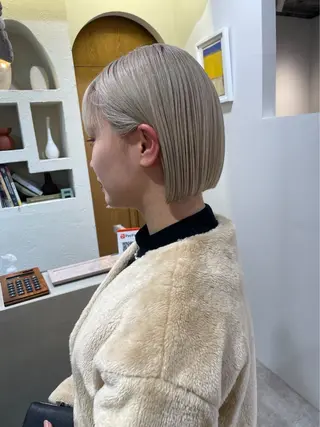 ショート カラー uyu 【ウユ】のヘアスタイル