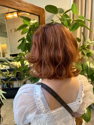 ミディアム カラー 薄暮 マツイ レンのヘアスタイル