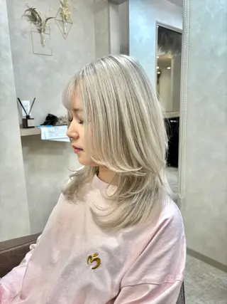 セミロング カラー バレイヤージュ/ 小泉じょうのヘアスタイル