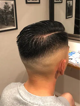 ショート メンズ 冨士川 英樹のヘアスタイル