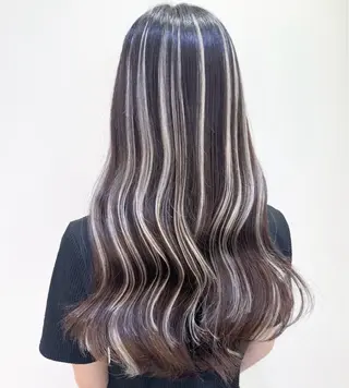 ロング 横浜/デザインカラー 個性派ヘアメ/まこのヘアスタイル