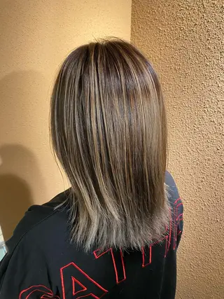 ミディアム カラー バレイヤージュ 隅中秀弥のヘアスタイル