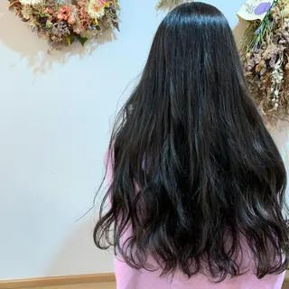 ロング カラー 石田 佳恋のヘアスタイル