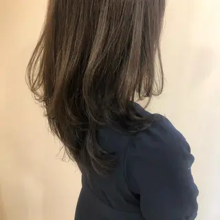 ミディアム カラー 盛れるレイヤーカット 得意🌹井上美沙のヘアスタイル