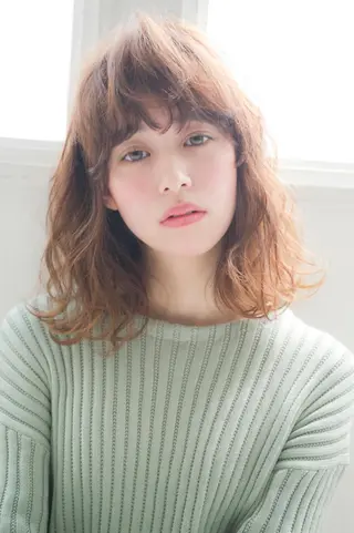 ミディアム カラー パーマ 中村 美穂のヘアスタイル