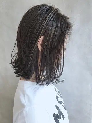 ミディアム カラー MOU namba ムウナンバのヘアスタイル