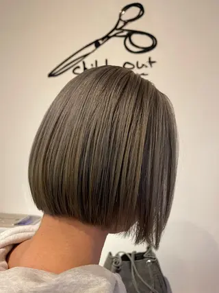 カラー chill out 甲斐千尋のヘアスタイル