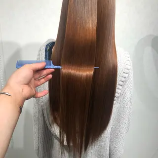 ロング ムトウセイマ/ 縮毛矯正/ブリーチのヘアスタイル