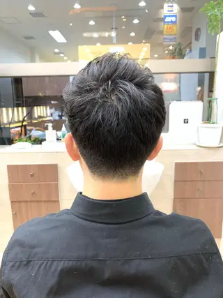 ショート メンズ 爲清 葵のヘアスタイル