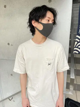 パーマ メンズ 顔まわりレイヤー デザインカットのヘアスタイル