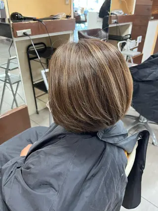 ショート カラー インナー×縮毛矯正 ピンクカラー澤井里菜のヘアスタイル