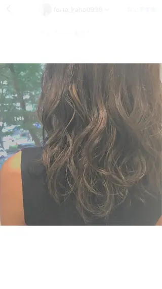 セミロング カラー TRENCH 相澤 果歩のヘアスタイル