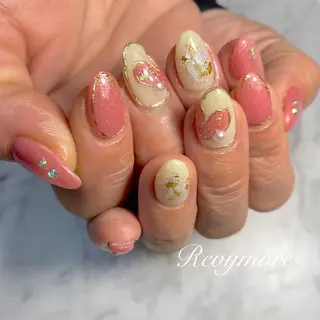 ミディアム ネイル nail salon Revymoreのネイルデザイン