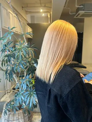 ロング カラー 髪質改善×ハイトーン レイヤー天神美容室のヘアスタイル