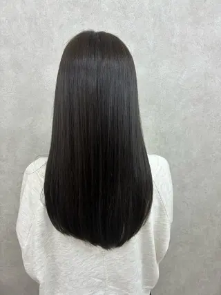 セミロング カラー 佐藤 琴海のヘアスタイル