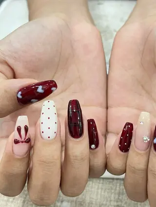 ネイル She’s Lunaのネイルデザイン