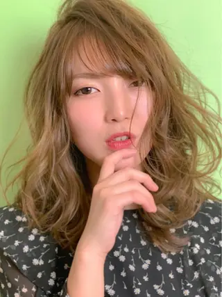 ミディアム カラー パーマ 篠塚 純のヘアスタイル
