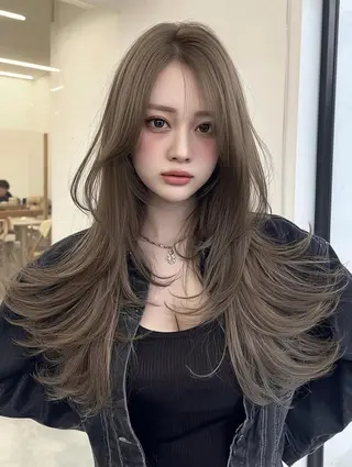 セミロング 青木 りおのヘアスタイル