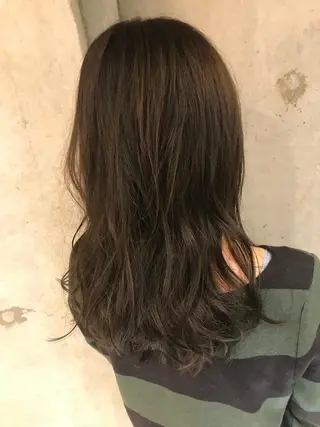 セミロング カラー 仁木 謙太のヘアスタイル