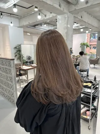 ロング カラー カイリ /レイヤーカットのヘアスタイル