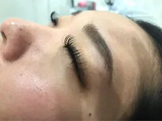 セミロング マツエク・マツパ 《LB》ラブリエ Nail&eyeのマツエク・マツパデザイン