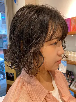 ミディアム パーマ ナチュラルヘア🫧 ナナミのヘアスタイル