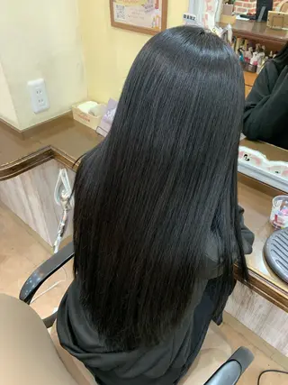 カラー 石井 智美のヘアスタイル