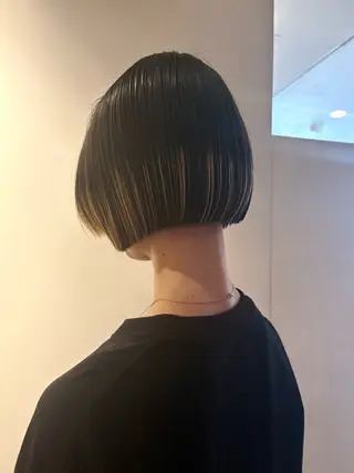 ミディアム lot Kanau ハイトーン／デザインのヘアスタイル