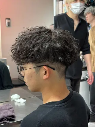 ショート カラー パーマ メンズ メンズパーマ特化 🔥韓国ヘア職人🔥のヘアスタイル