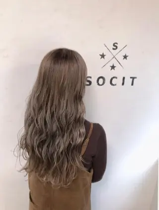ミディアム カラー 山﨑 大二郎のヘアスタイル