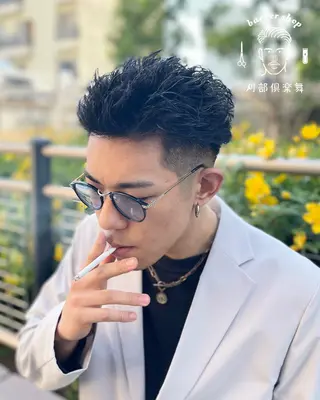 ショート 天王寺で1番人気の フェード師/大野尋哉のヘアスタイル