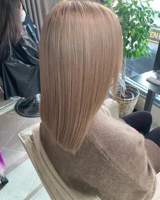 ミディアム カラー 渋谷🤍ブリーチ エクステ🤍アミルのヘアスタイル