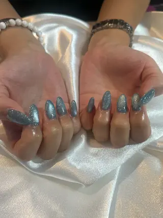 ネイル 藤井 里緒奈のネイルデザイン