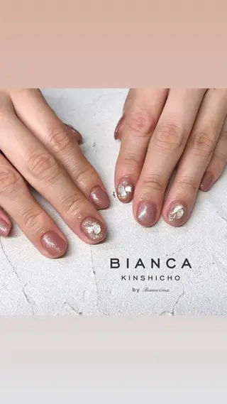 ネイル One’Ness Nana🤍のネイルデザイン