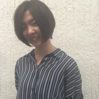 ショート ウルフ/レイヤー/ ベージュ/山宮 大樹のヘアスタイル