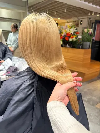 セミロング パーマ ハイトーンを育てる ブリーチカラー/牧原のヘアスタイル