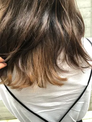 セミロング ✨色持ちの良い艶 カラー✨蟹江真世のヘアスタイル