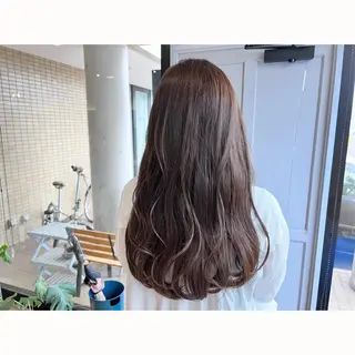 ロング カラー ツキダテ ユイのヘアスタイル